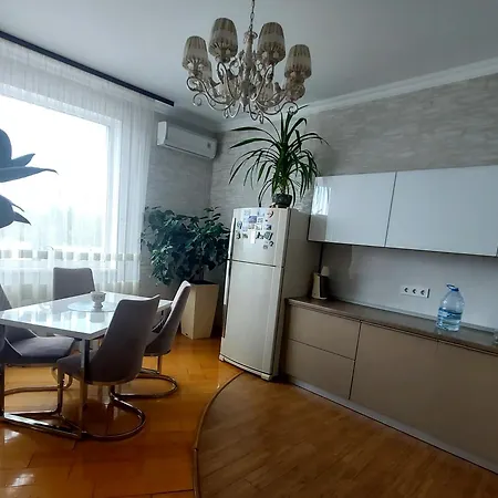 Апартаменты С Двумя Спальнями В Центре Города Odesa Room photo
