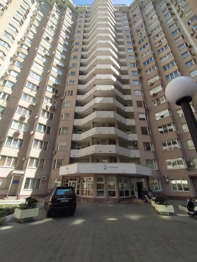 с двумя спальнями в центре города Apartment